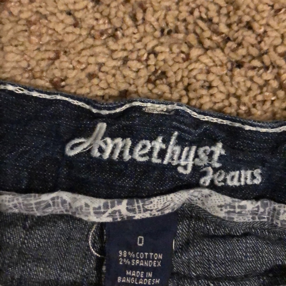 Shorts - Picture 2 of 3